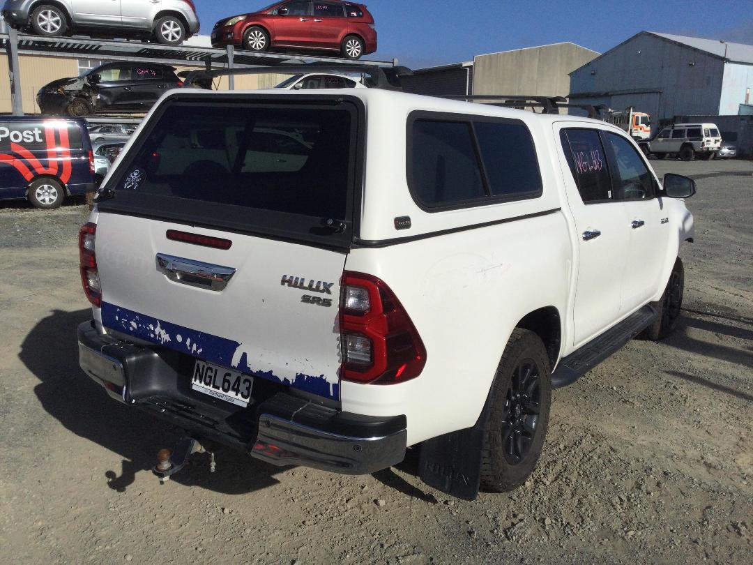 Photo '8' of Toyota Hilux SR5 TD DC Photo '8' of Toyota Hilux SR5 TD DC