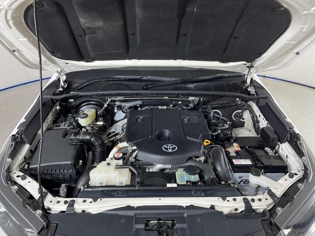 Photo '13' of Toyota Hilux