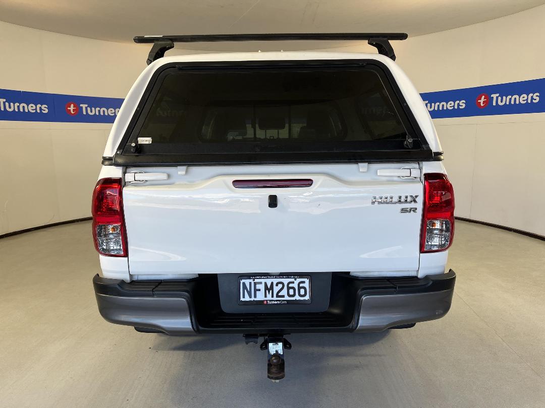 Photo '6' of Toyota Hilux