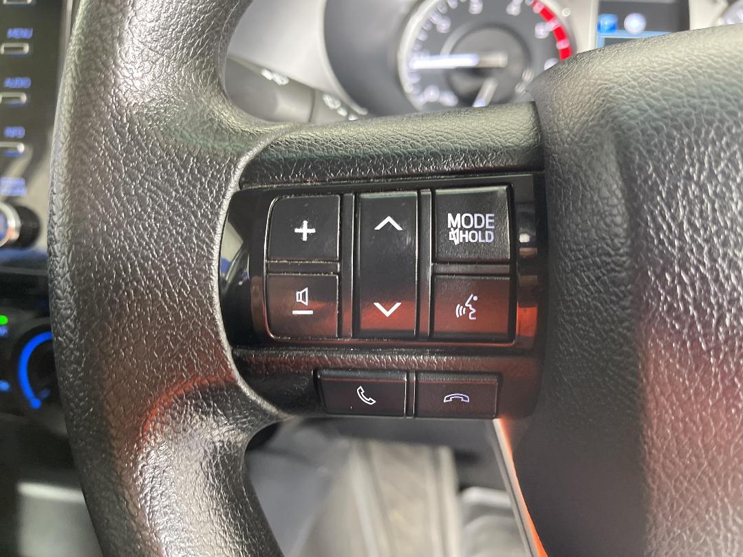 Photo '24' of Toyota Hilux