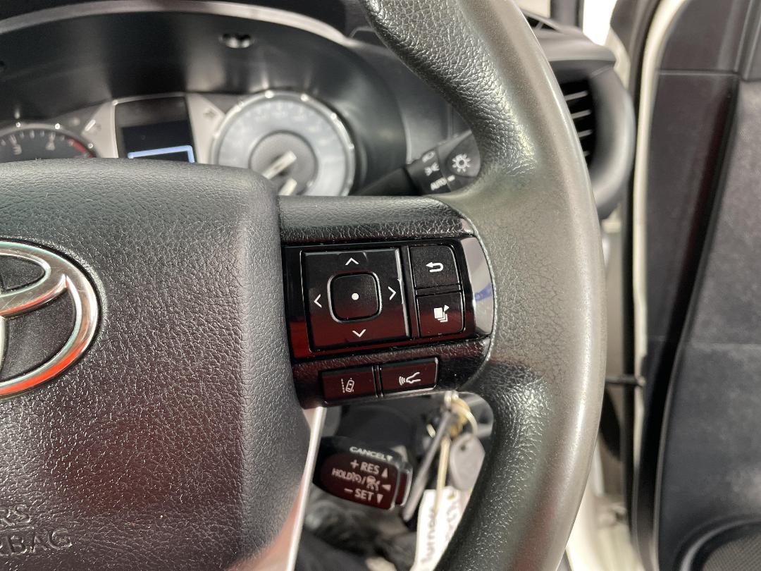 Photo '27' of Toyota Hilux Photo '27' of Toyota Hilux