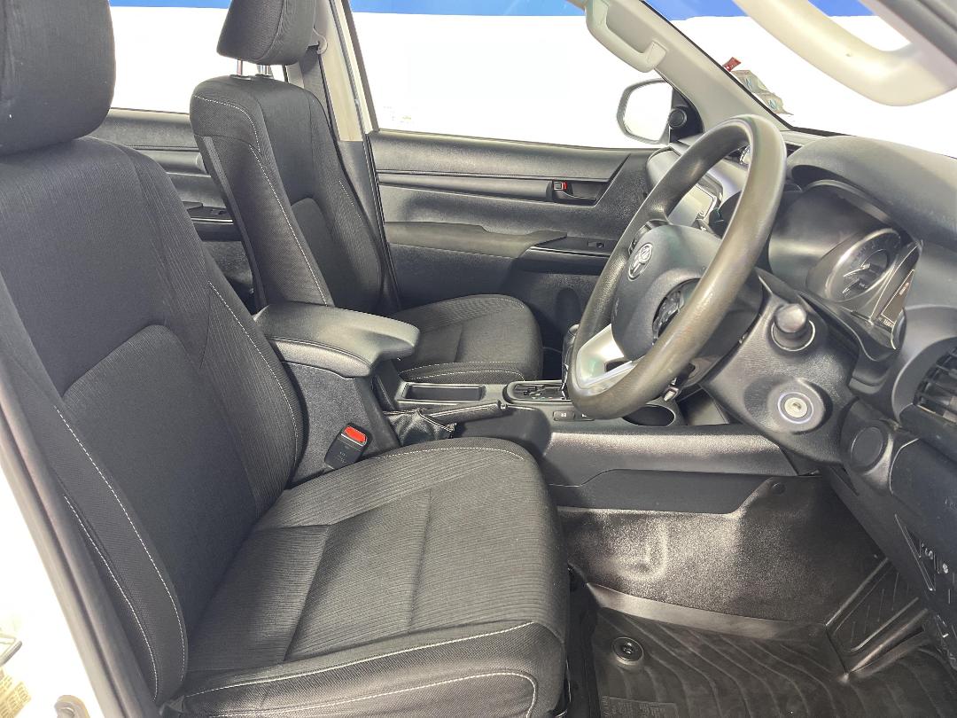 Photo '16' of Toyota Hilux Photo '16' of Toyota Hilux