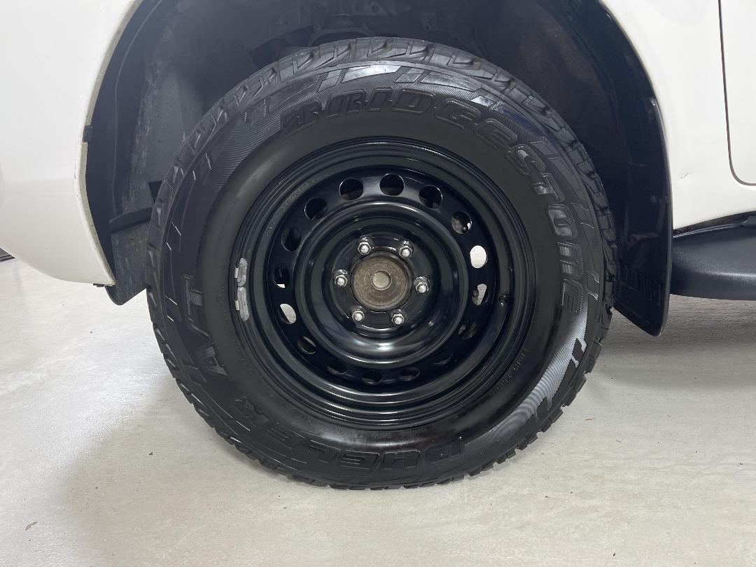 Photo '10' of Toyota Hilux