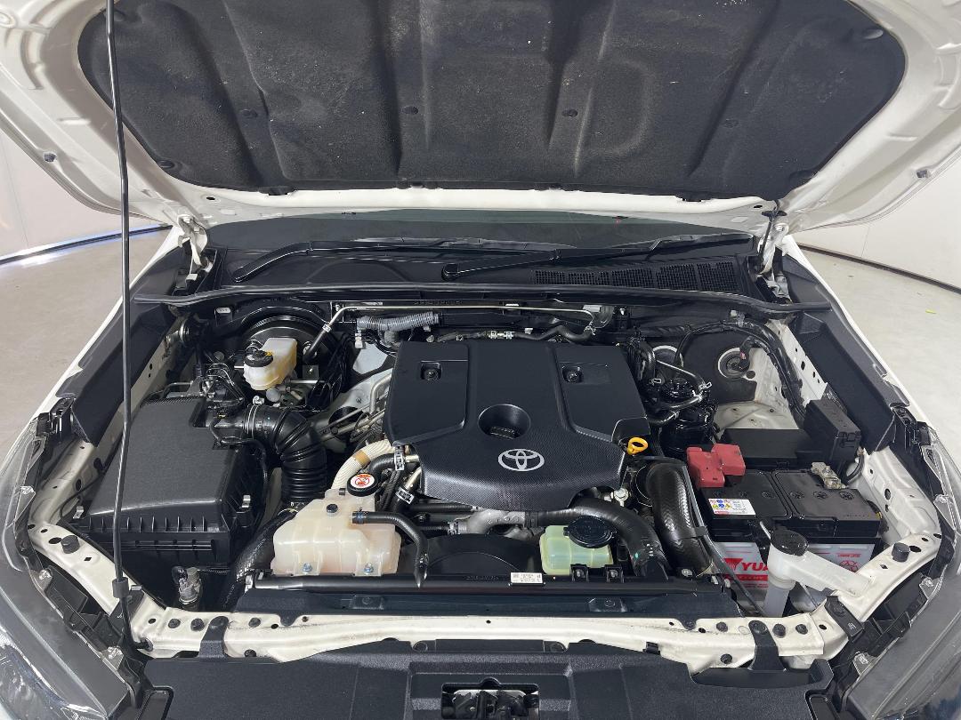 Photo '13' of Toyota Hilux