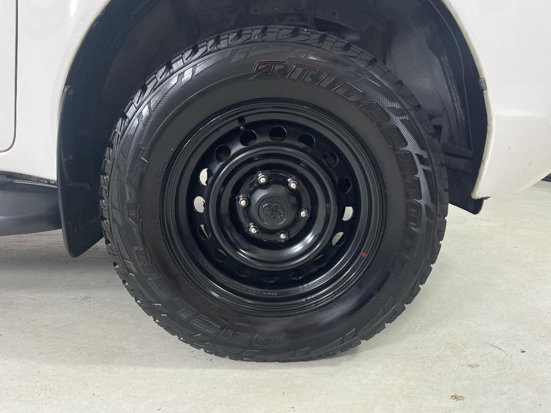 Photo '9' of Toyota Hilux