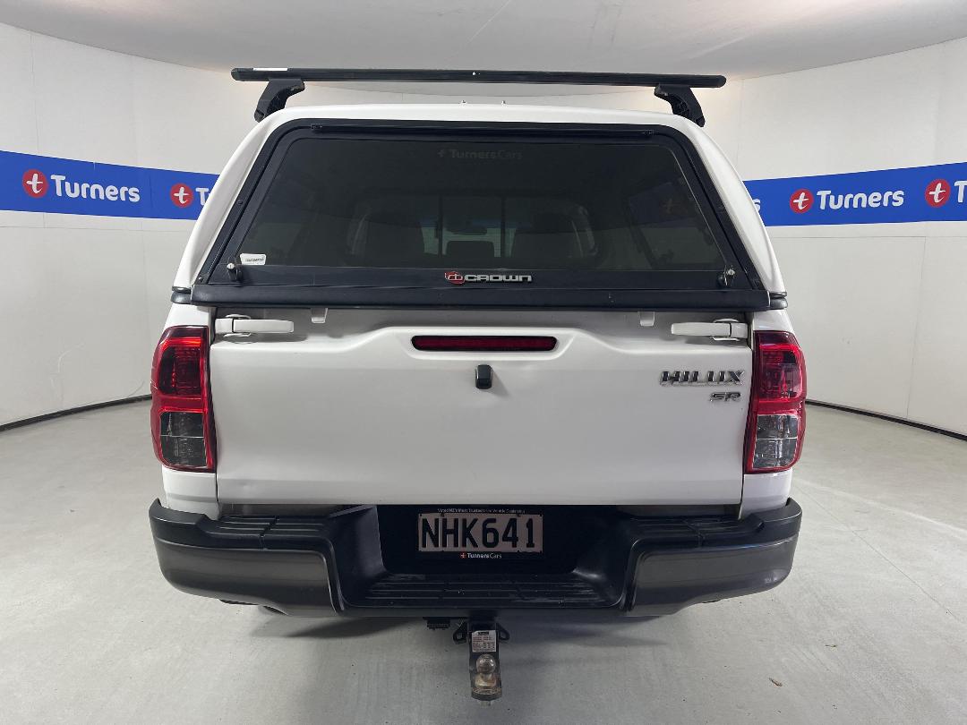 Photo '6' of Toyota Hilux