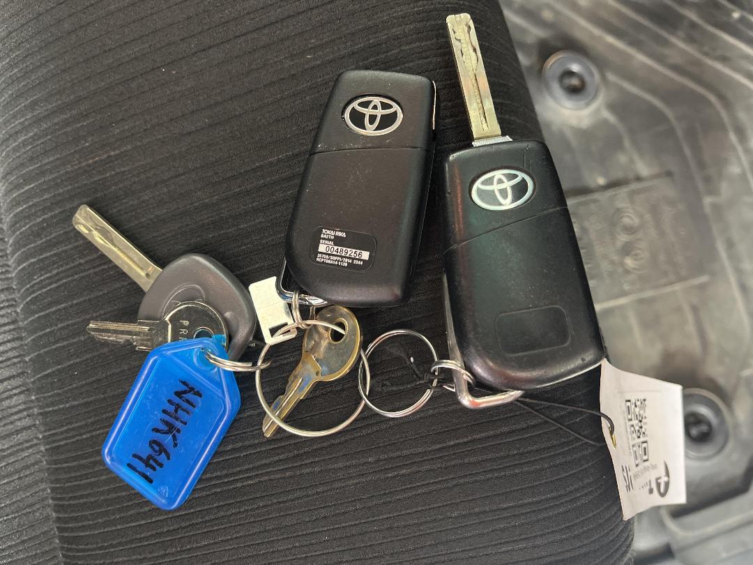 Photo '22' of Toyota Hilux