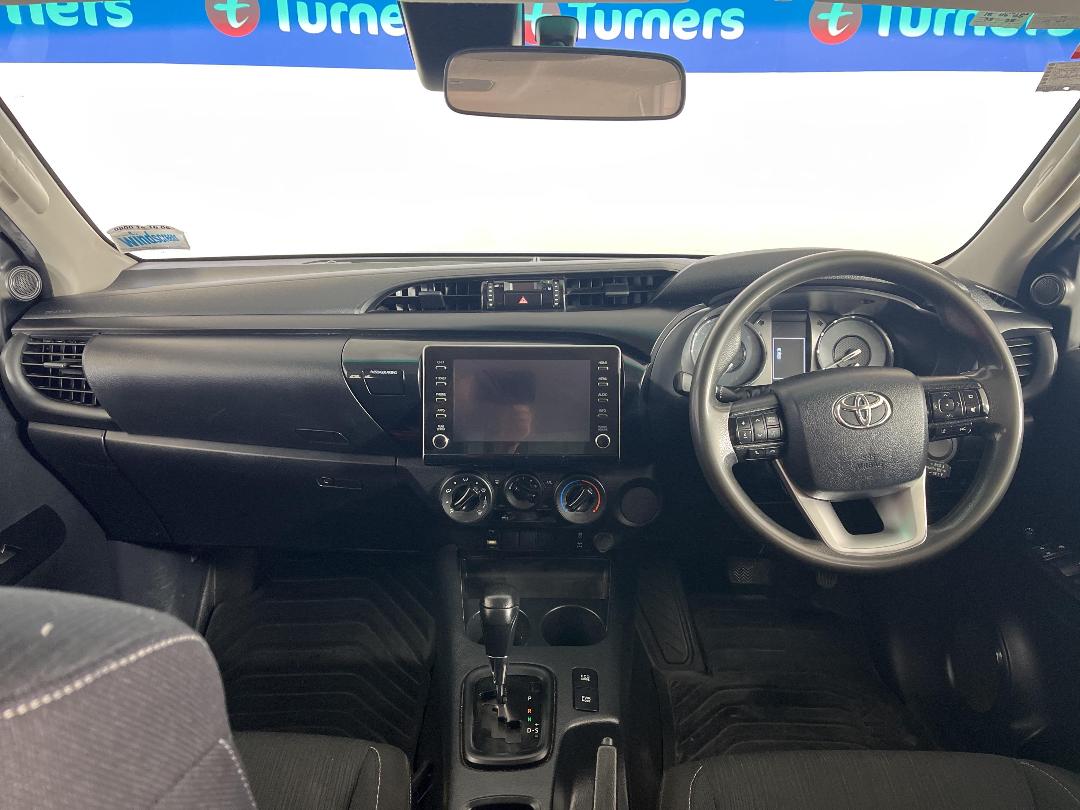 Photo '17' of Toyota Hilux