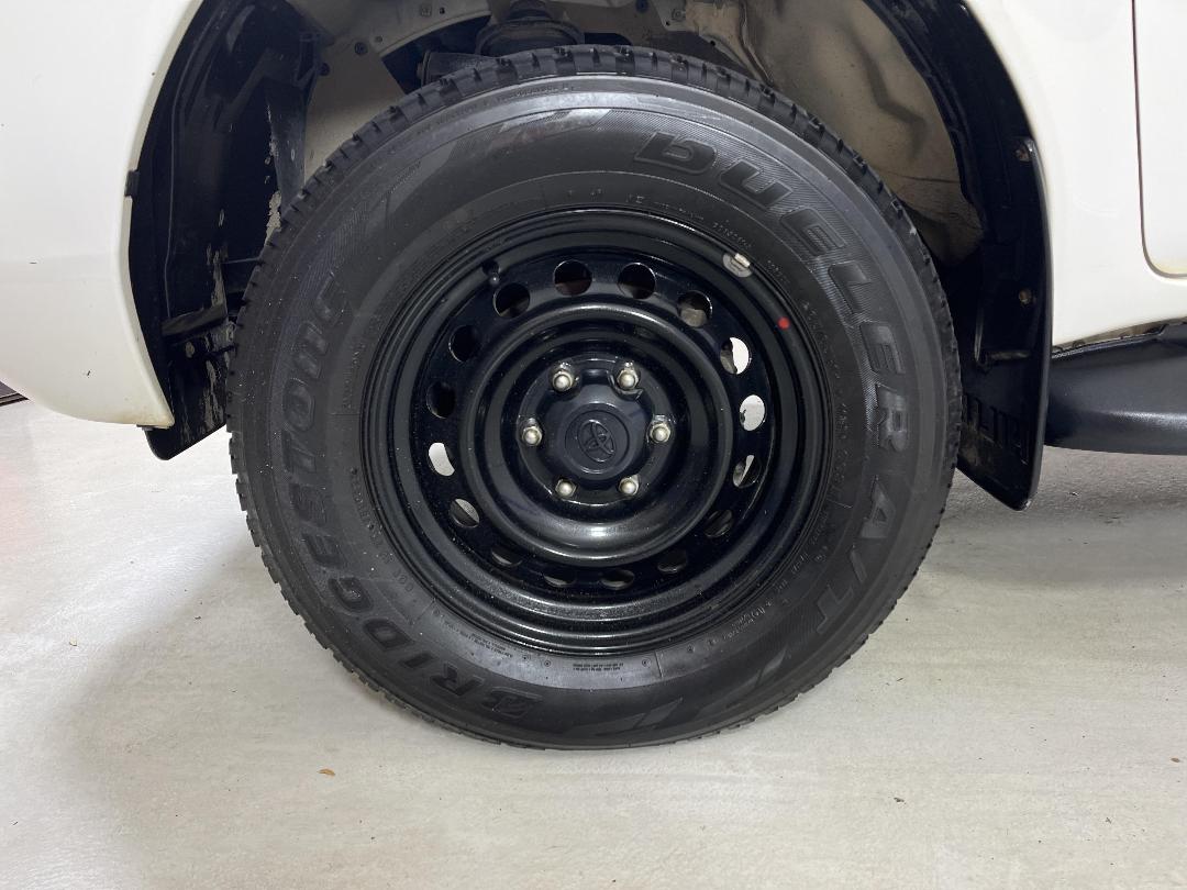 Photo '10' of Toyota Hilux