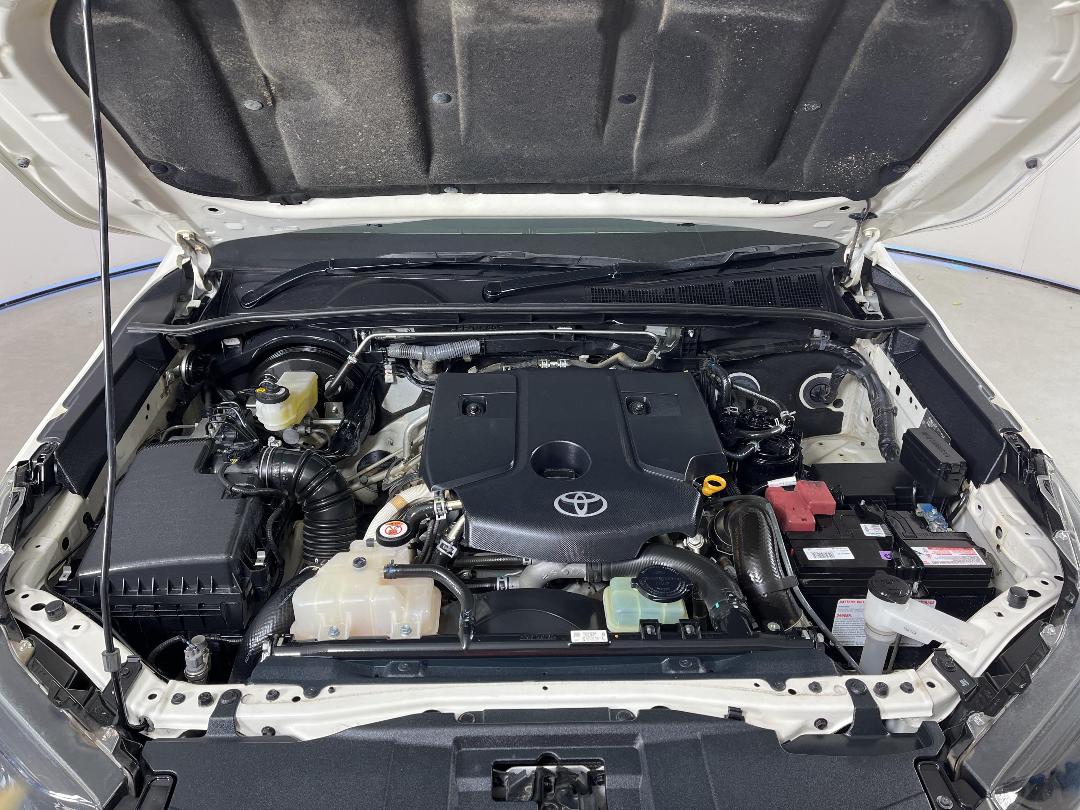 Photo '13' of Toyota Hilux