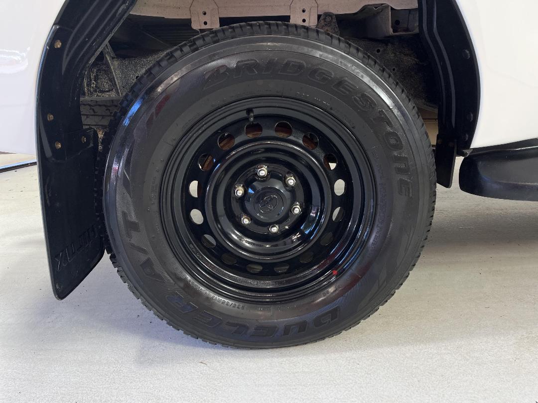 Photo '12' of Toyota Hilux