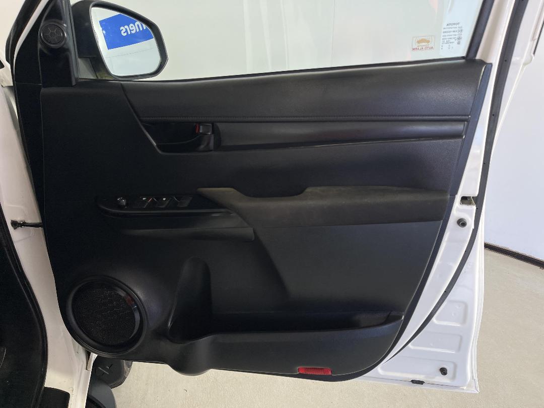 Photo '15' of Toyota Hilux