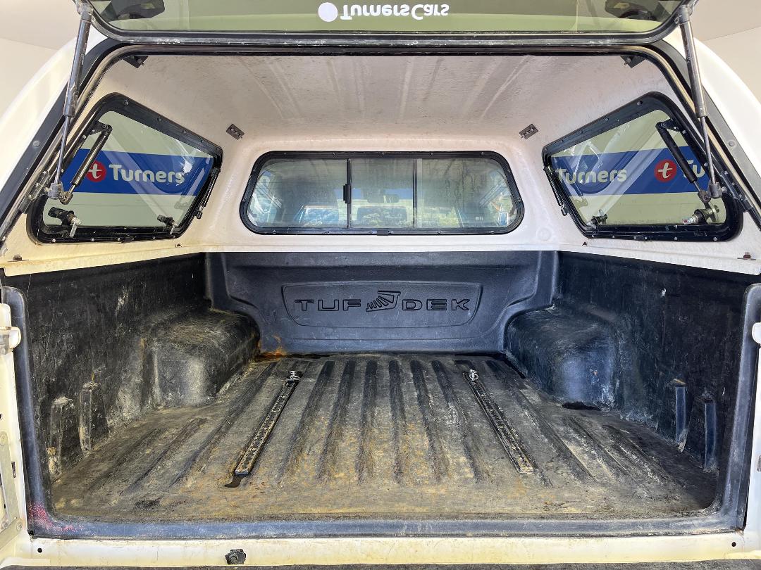 Photo '14' of Toyota Hilux