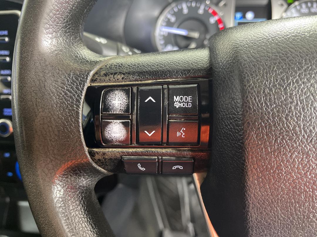 Photo '24' of Toyota Hilux