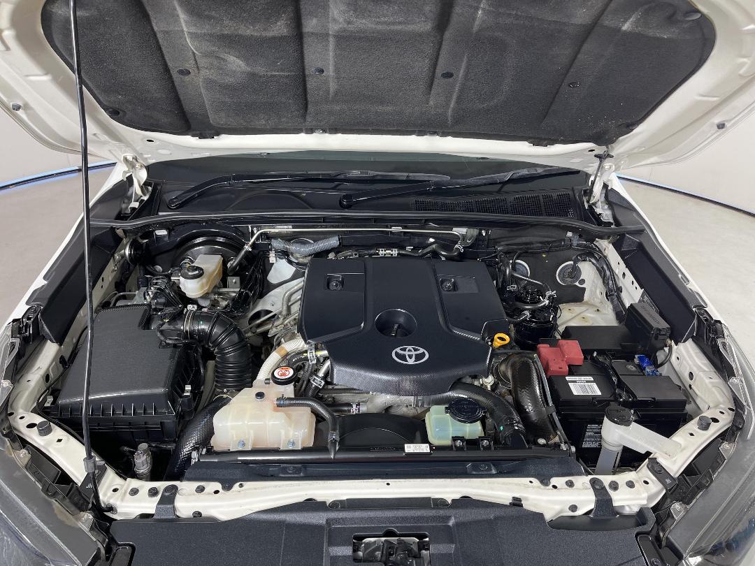 Photo '13' of Toyota Hilux