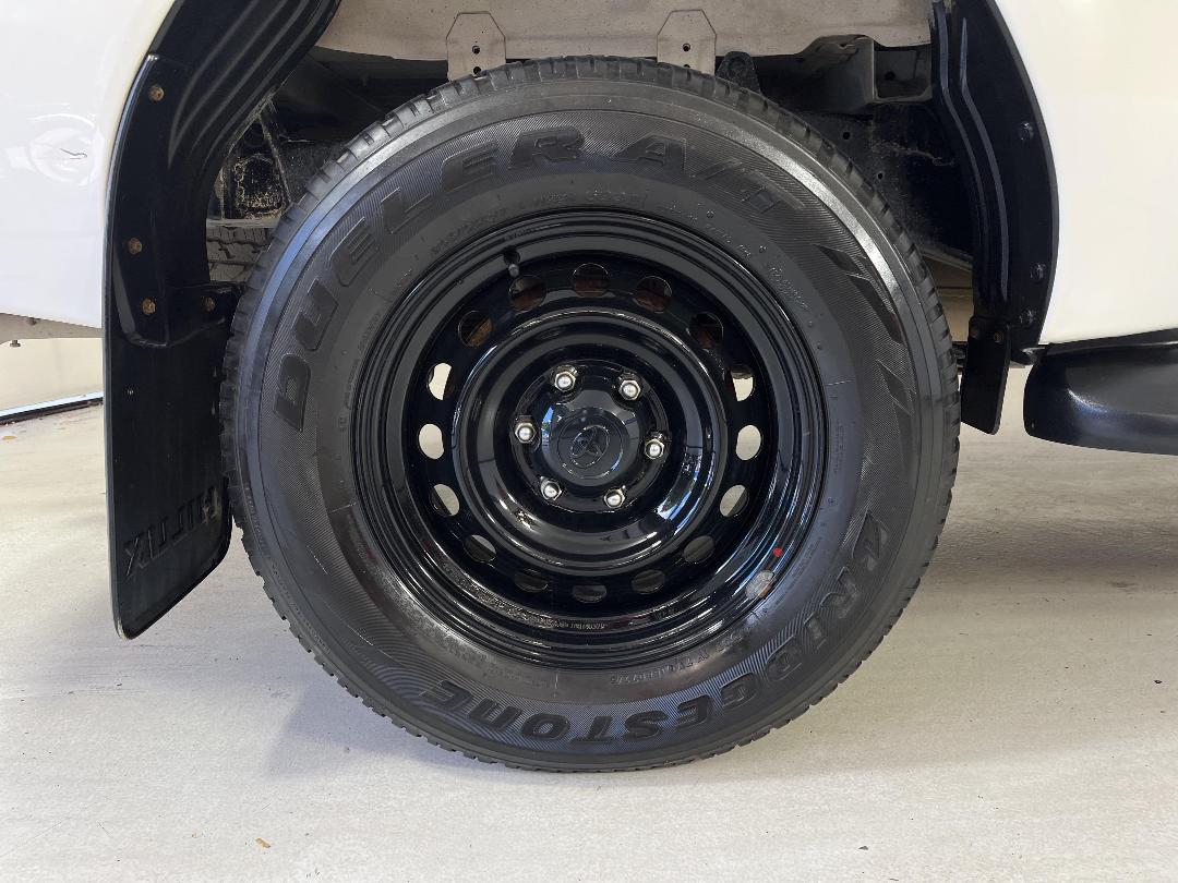 Photo '12' of Toyota Hilux