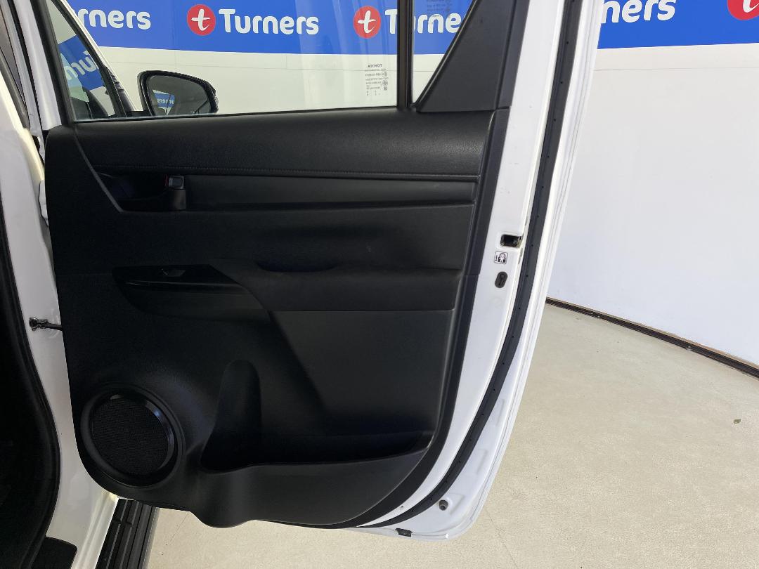 Photo '19' of Toyota Hilux