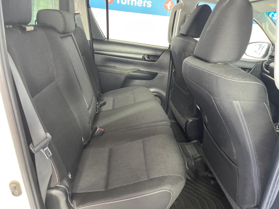 Photo '20' of Toyota Hilux