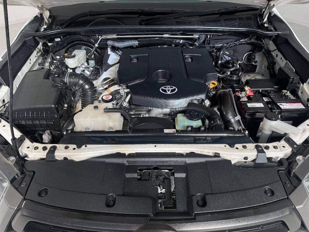 Photo '13' of Toyota Hilux