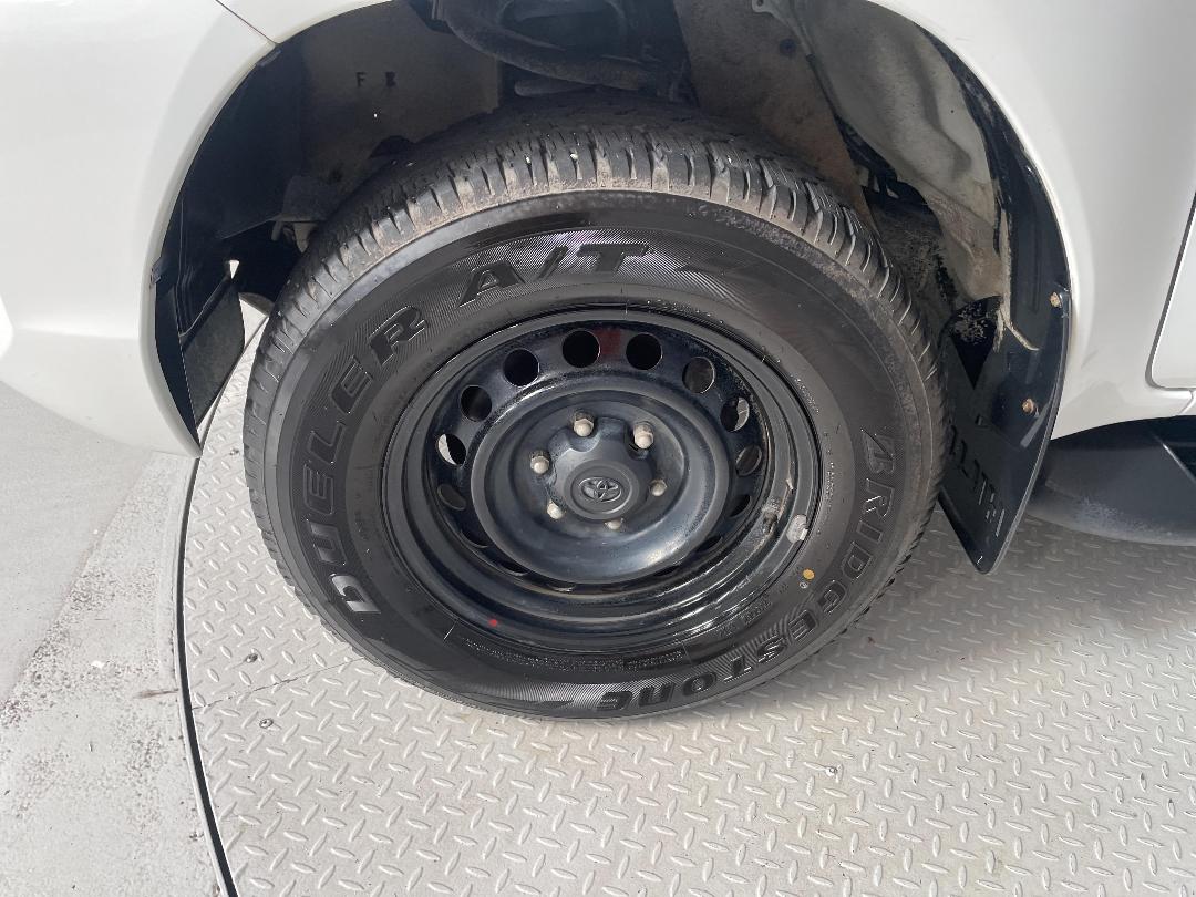 Photo '10' of Toyota Hilux