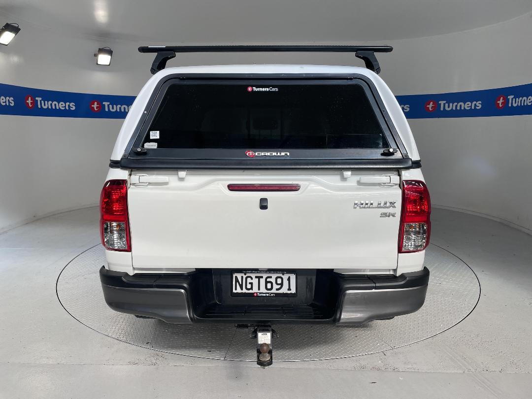 Photo '6' of Toyota Hilux