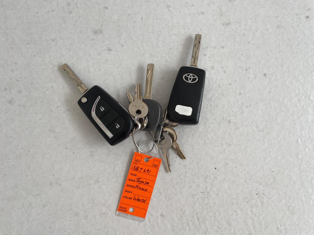 Photo '22' of Toyota Hilux