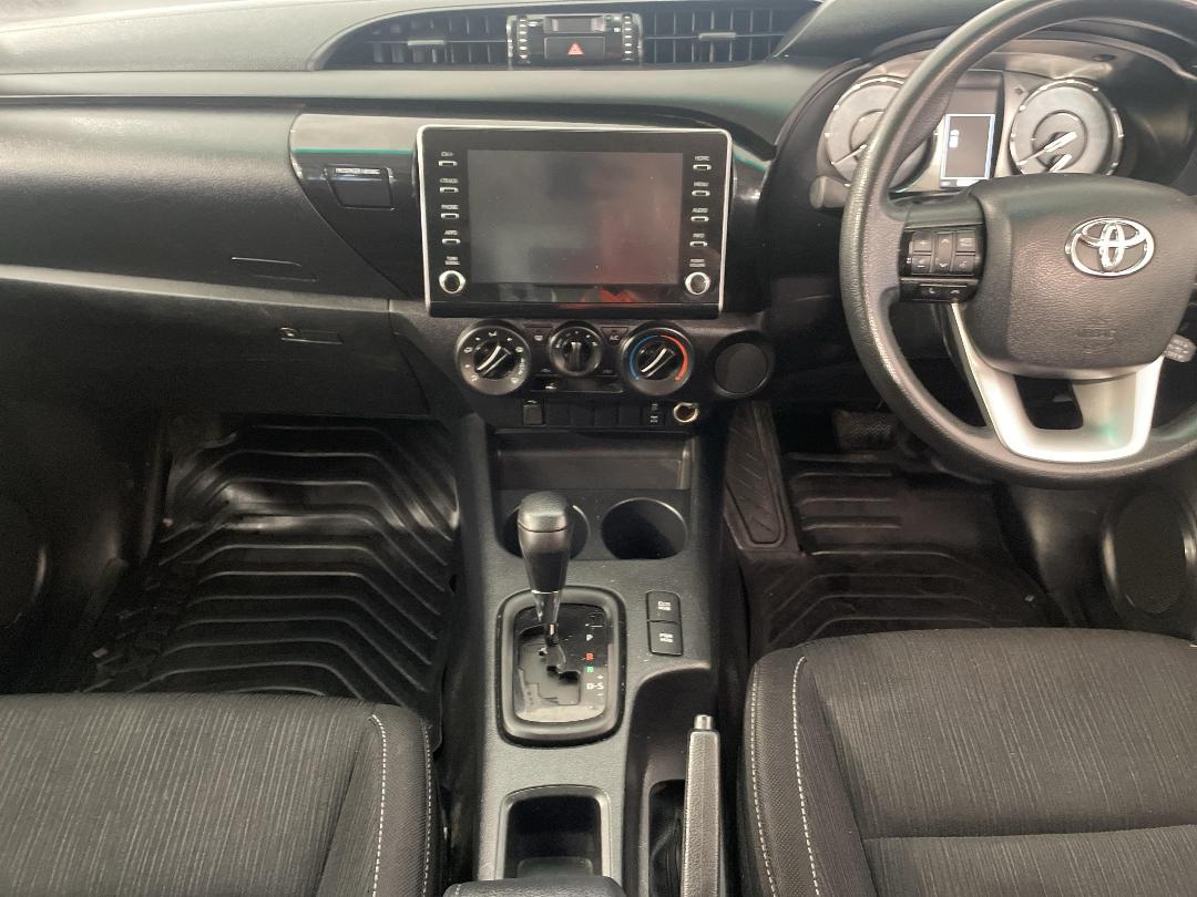 Photo '18' of Toyota Hilux