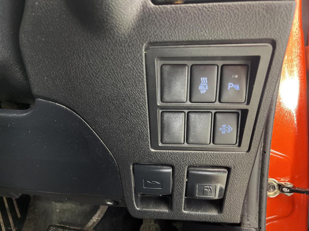 Photo '24' of Toyota Hilux