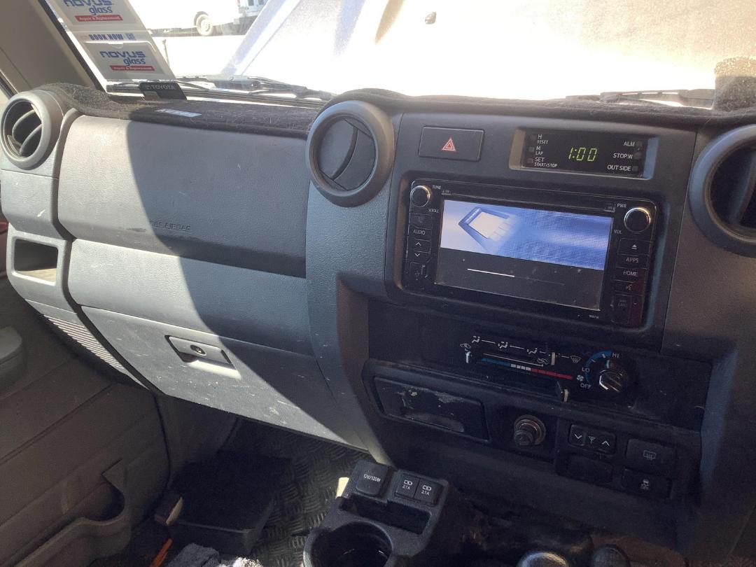 Photo '18' of Toyota Landcruiser LX