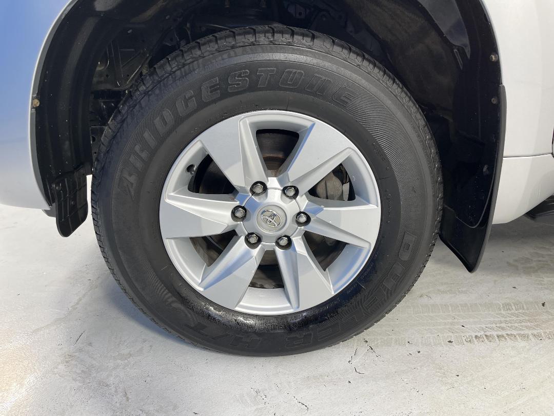 Photo '10' of Toyota Landcruiser Prado