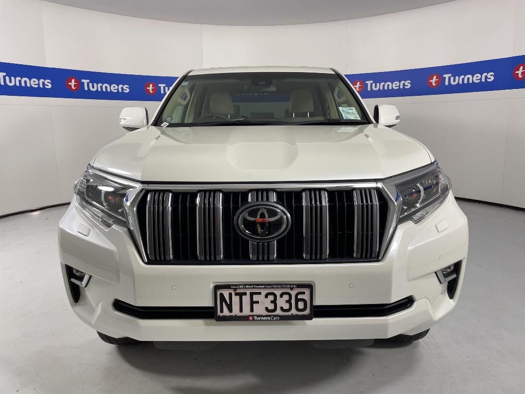 Photo '2' of Toyota Landcruiser Prado Photo '2' of Toyota Landcruiser Prado