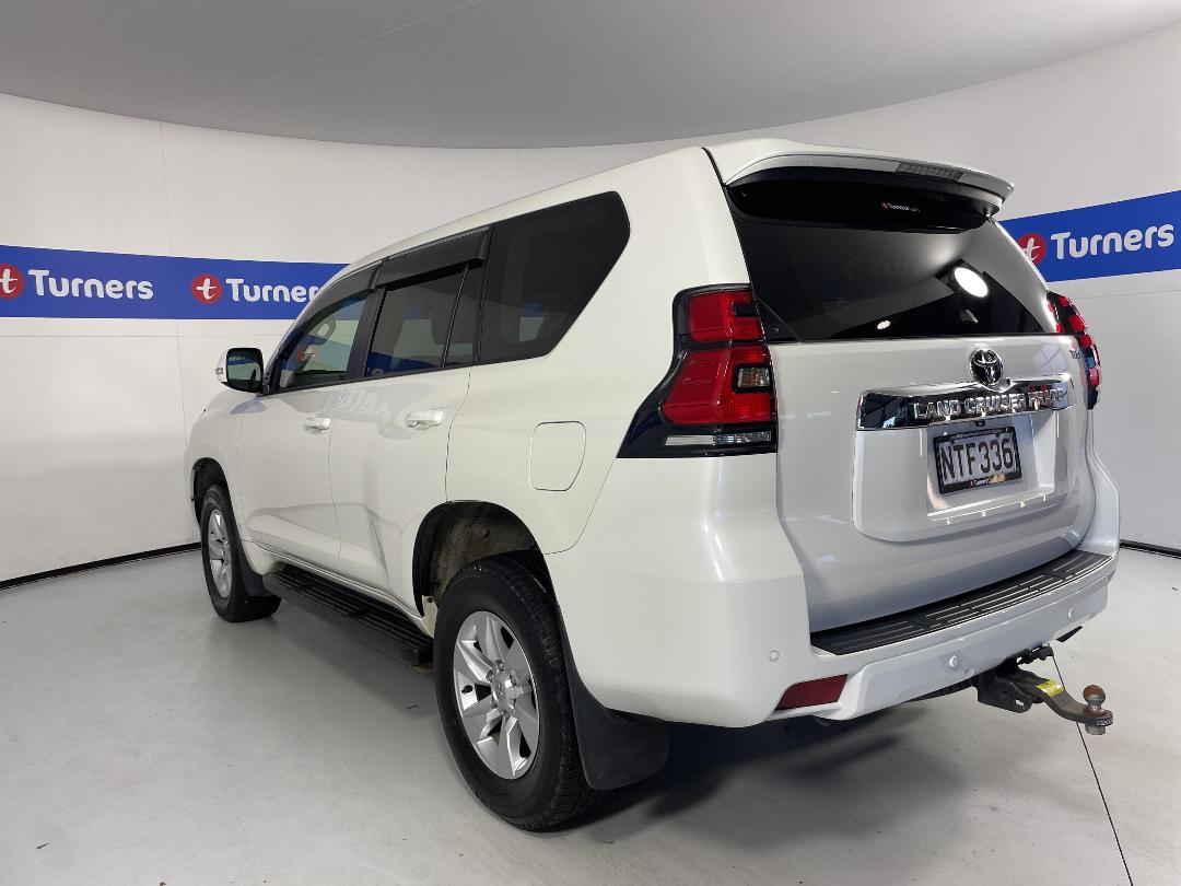 Photo '5' of Toyota Landcruiser Prado Photo '5' of Toyota Landcruiser Prado