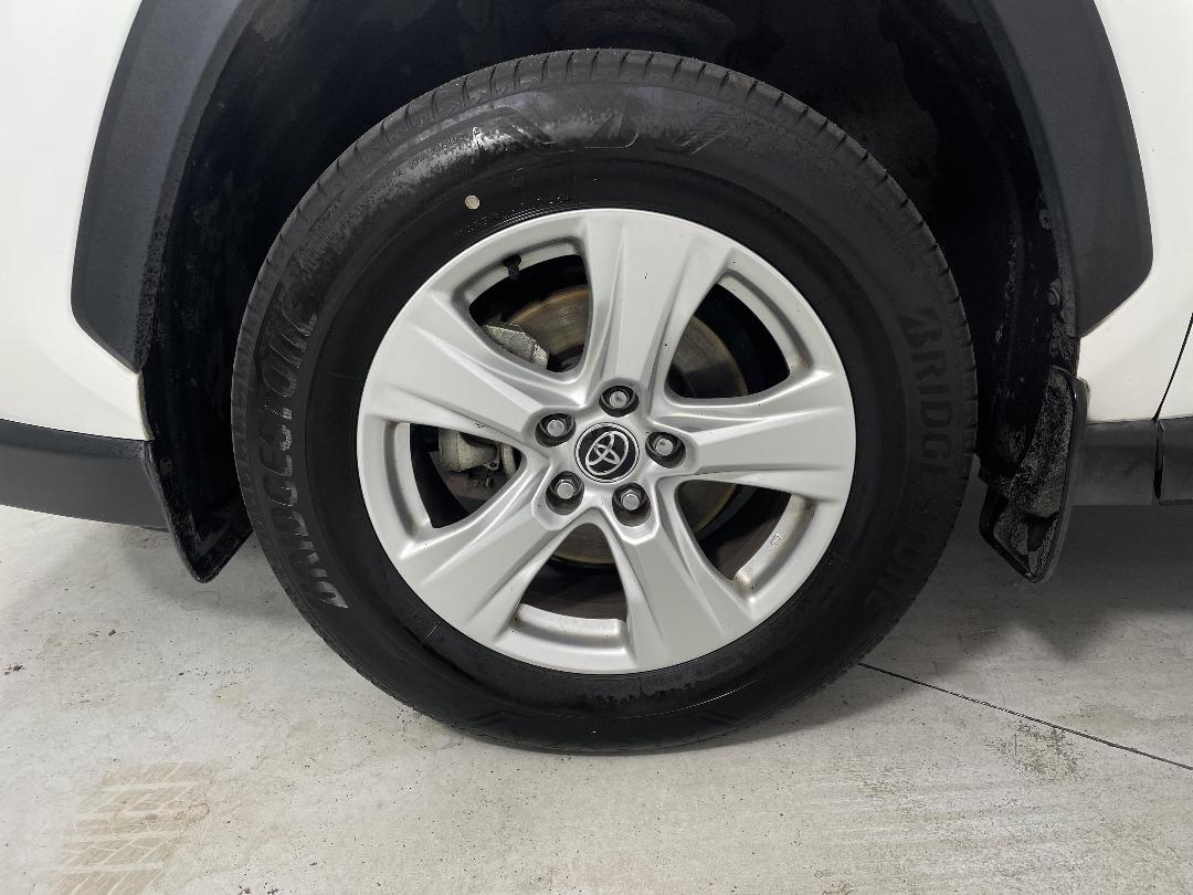 Photo '10' of Toyota Rav4