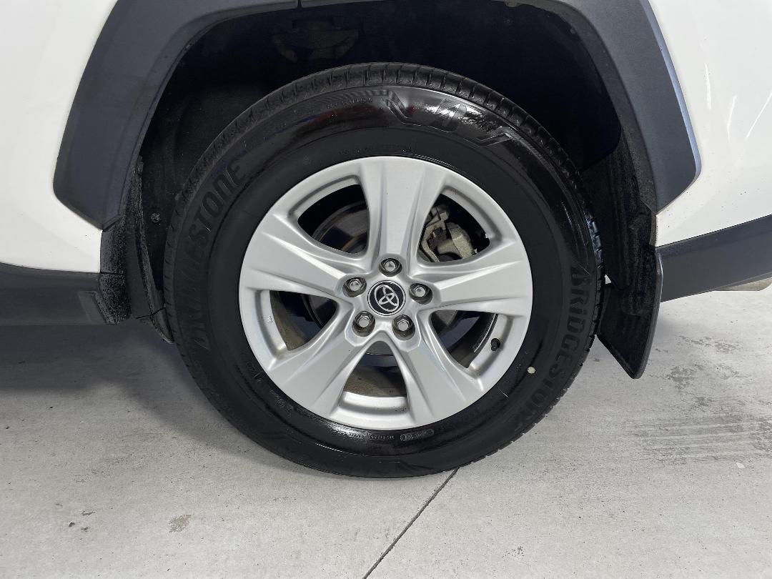 Photo '11' of Toyota Rav4