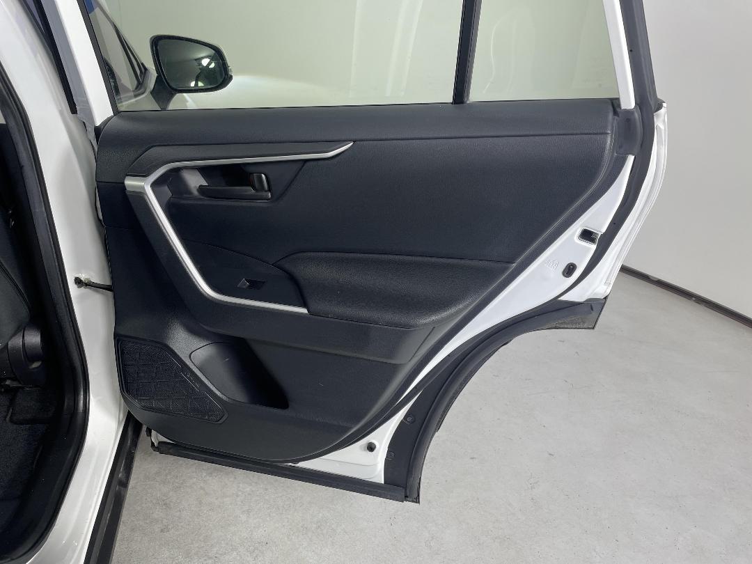 Photo '19' of Toyota Rav4