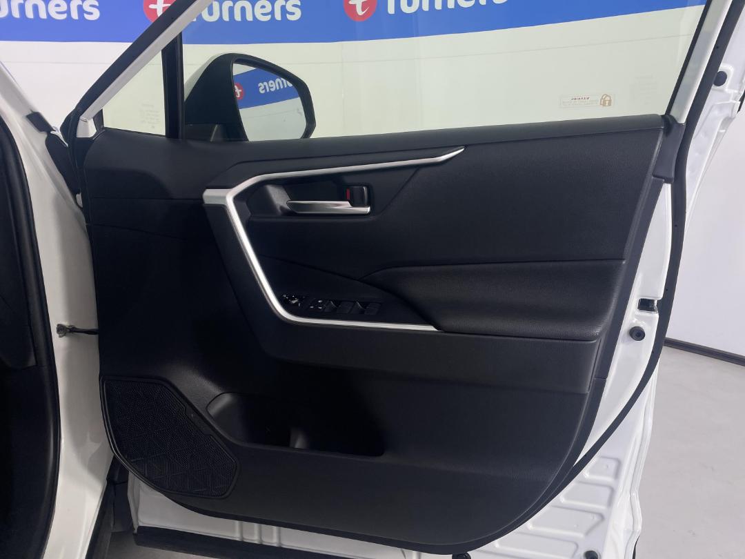 Photo '15' of Toyota Rav4 Photo '15' of Toyota Rav4