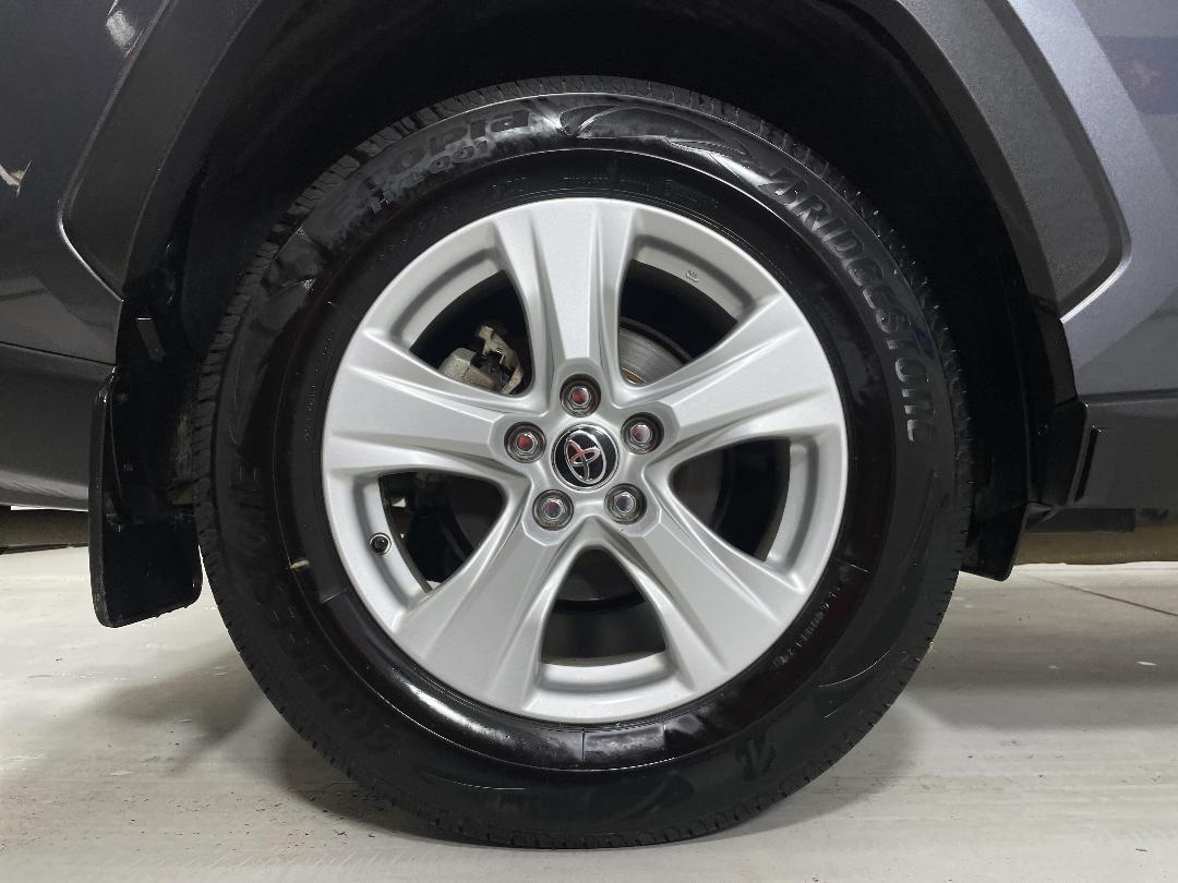 Photo '12' of Toyota Rav4