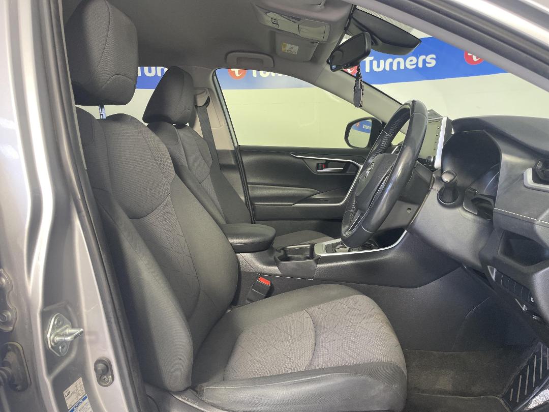 Photo '16' of Toyota Rav4