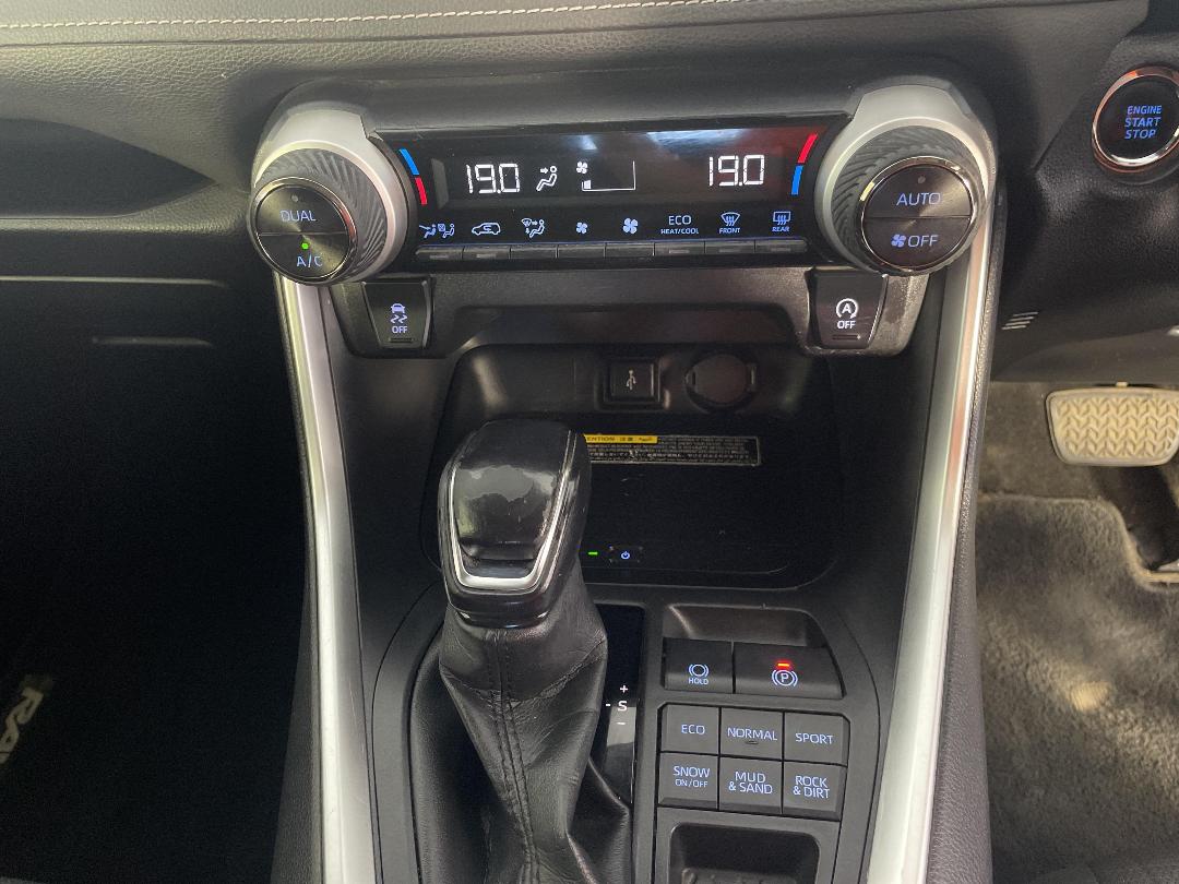 Photo '28' of Toyota Rav4