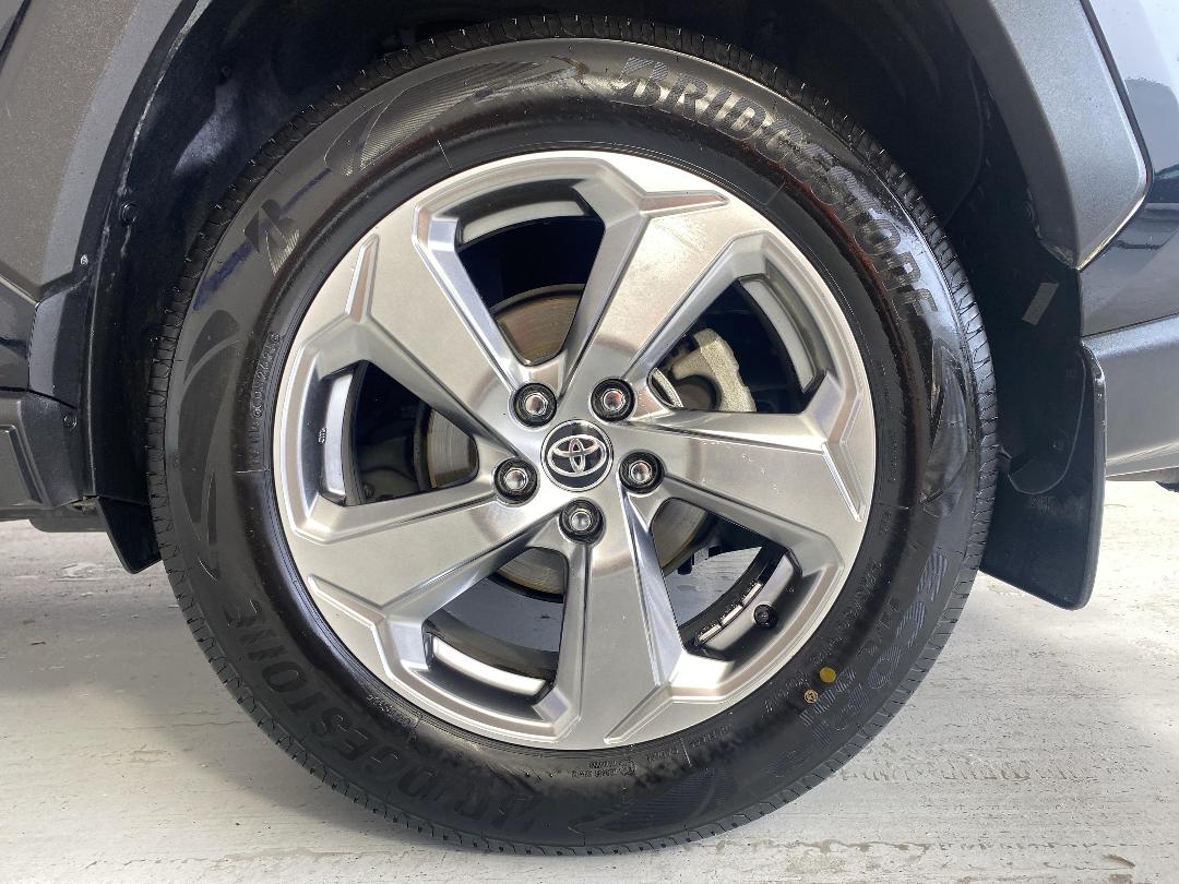 Photo '11' of Toyota Rav4