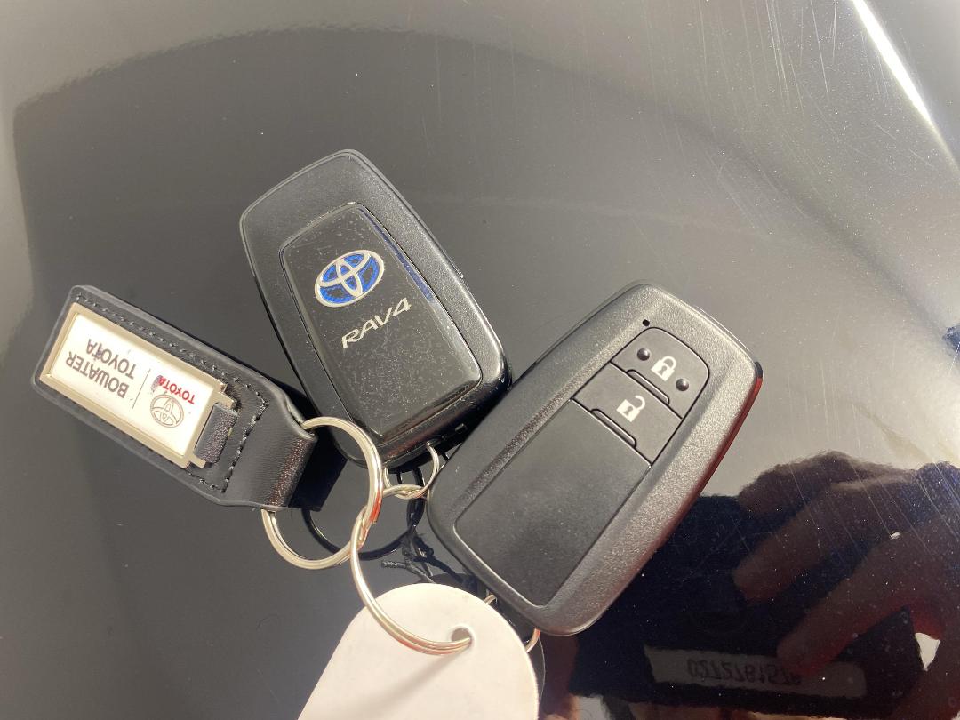 Photo '22' of Toyota Rav4