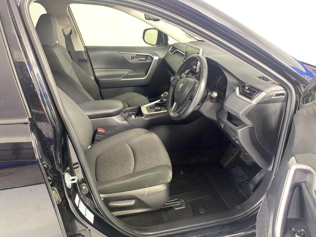 Photo '16' of Toyota Rav4