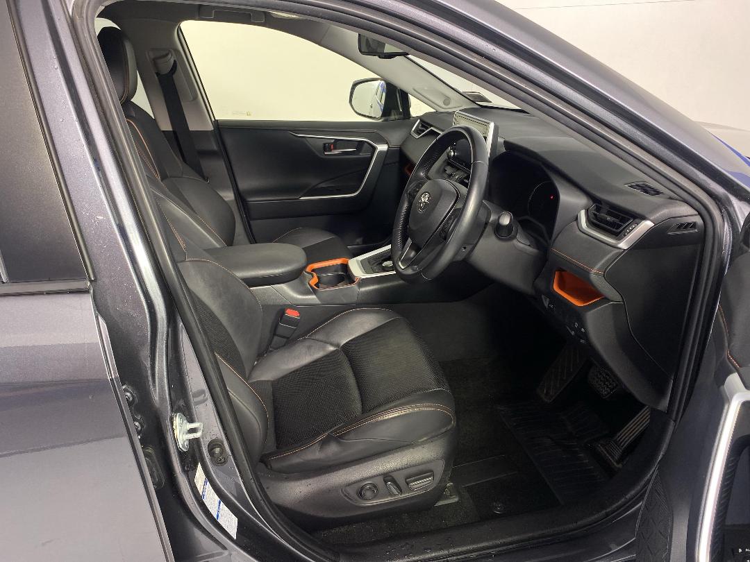 Photo '16' of Toyota Rav4