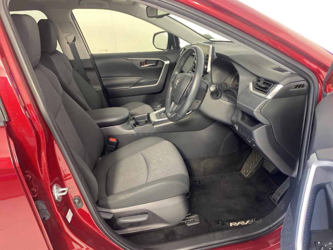 Photo '16' of Toyota Rav4