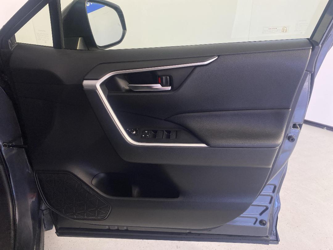 Photo '15' of Toyota Rav4