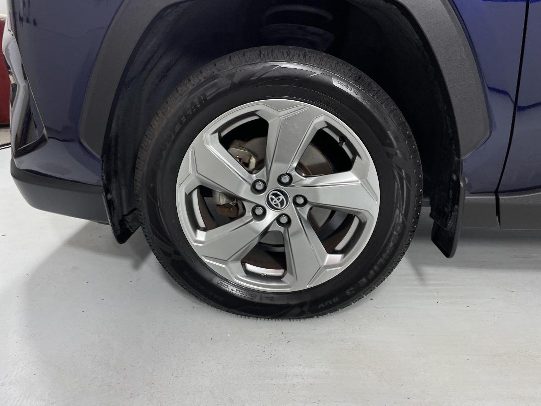 Photo '10' of Toyota Rav4