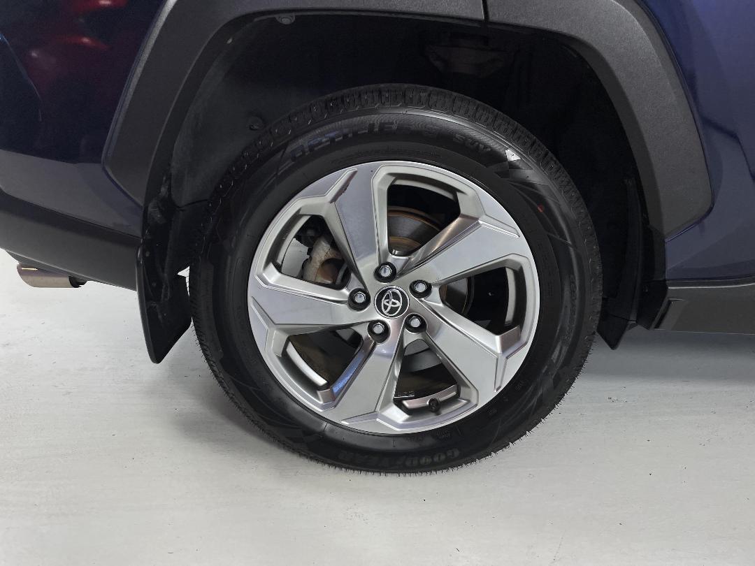 Photo '12' of Toyota Rav4