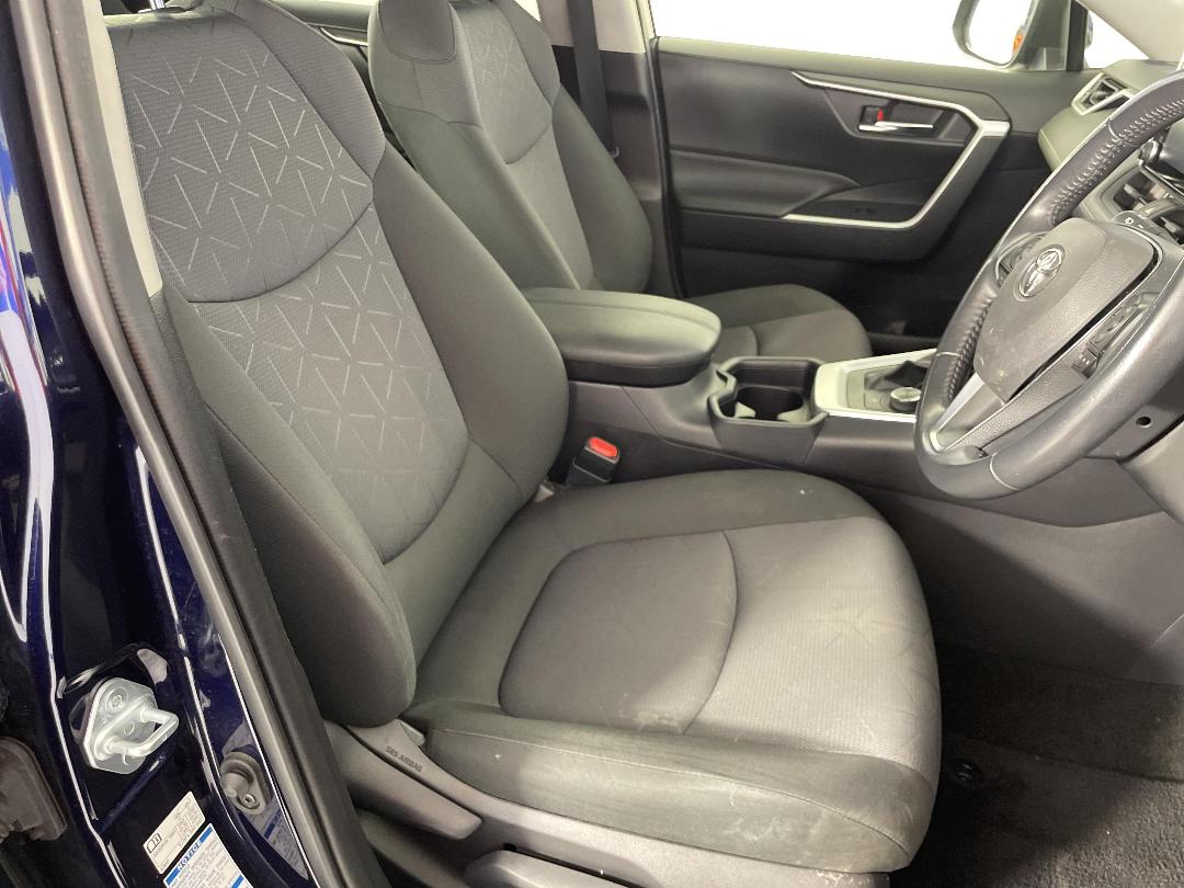 Photo '16' of Toyota Rav4