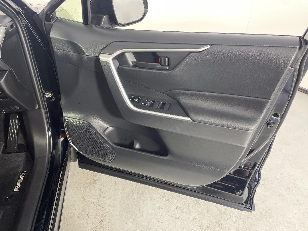 Photo '15' of Toyota Rav4