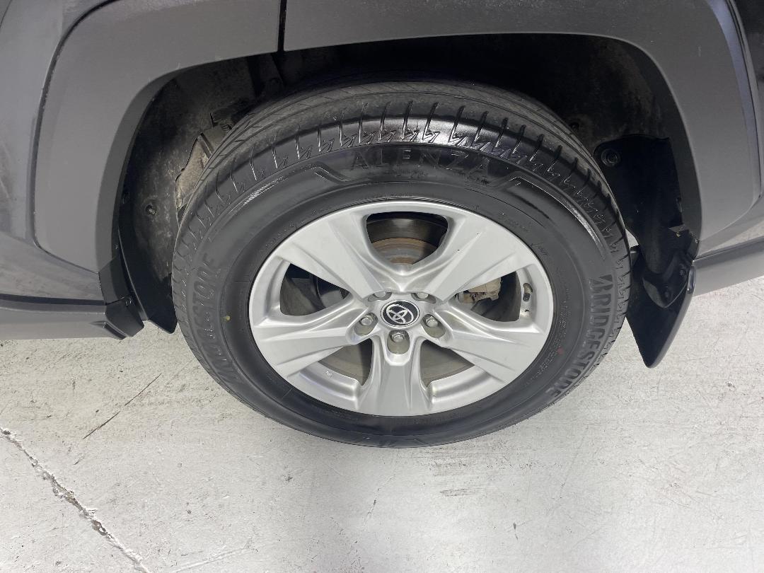 Photo '11' of Toyota Rav4